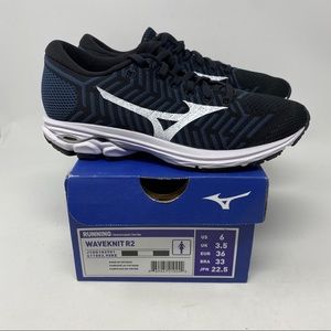 MIZUNO WaveKnit R2 Womens Sneaker Size 6